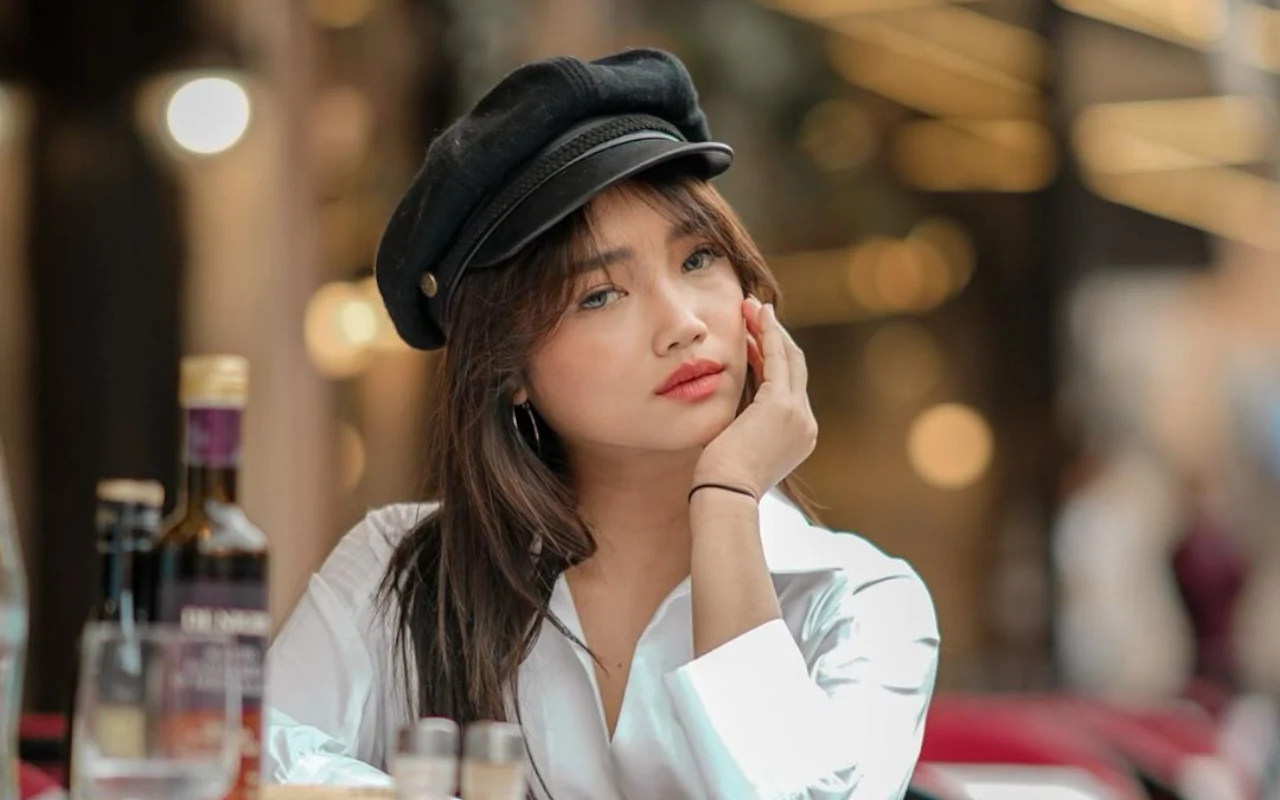 Fuji An Hadiahi Sang Asisten Segepok Uang Usai Diterpa Isu Bad Attitude