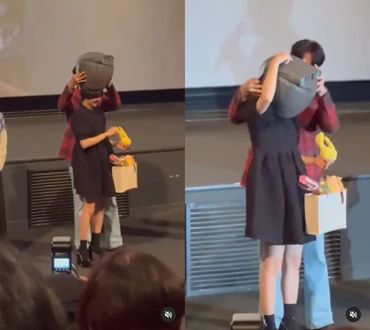Ryu Jun Yeol memakaikan topeng ke Kim Tae Ri