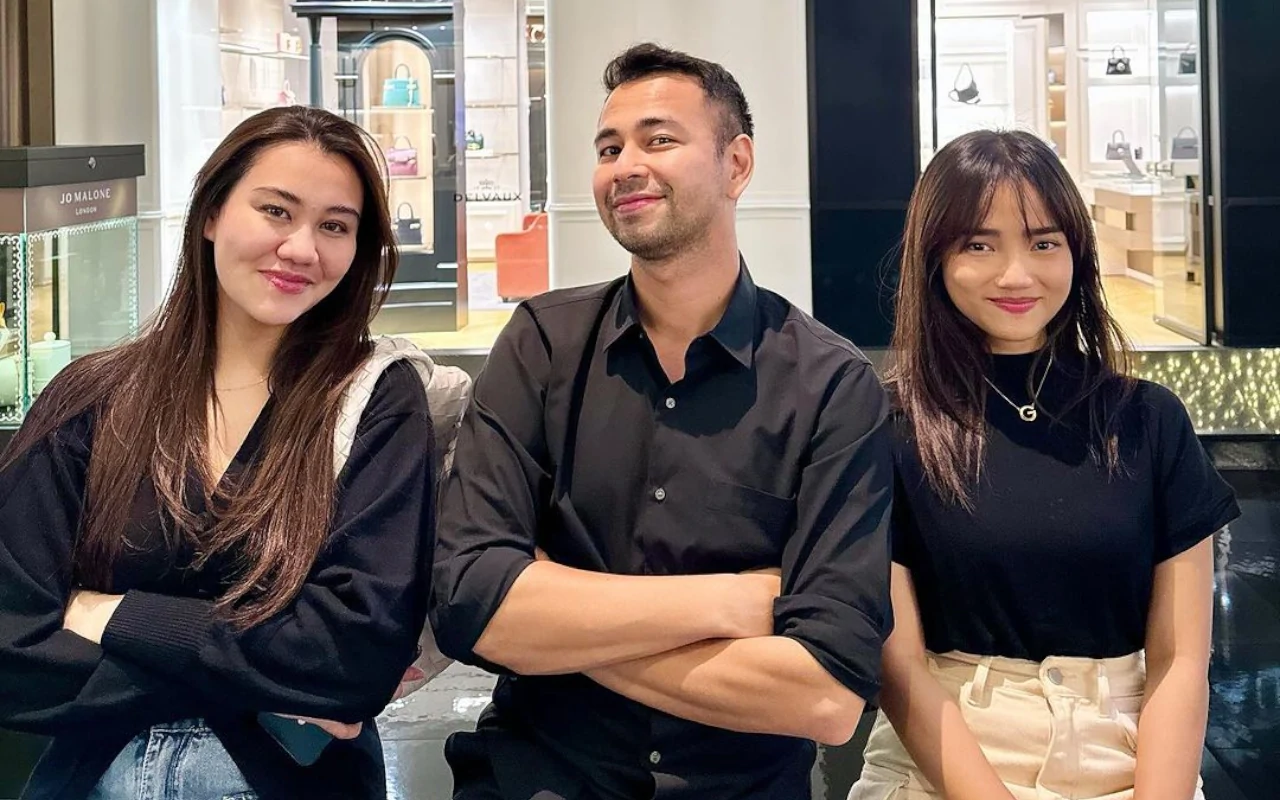 Aaliyah Massaid Diduga Beda Sikap Saat Fuji An Pamer Foto Akur di Singapura