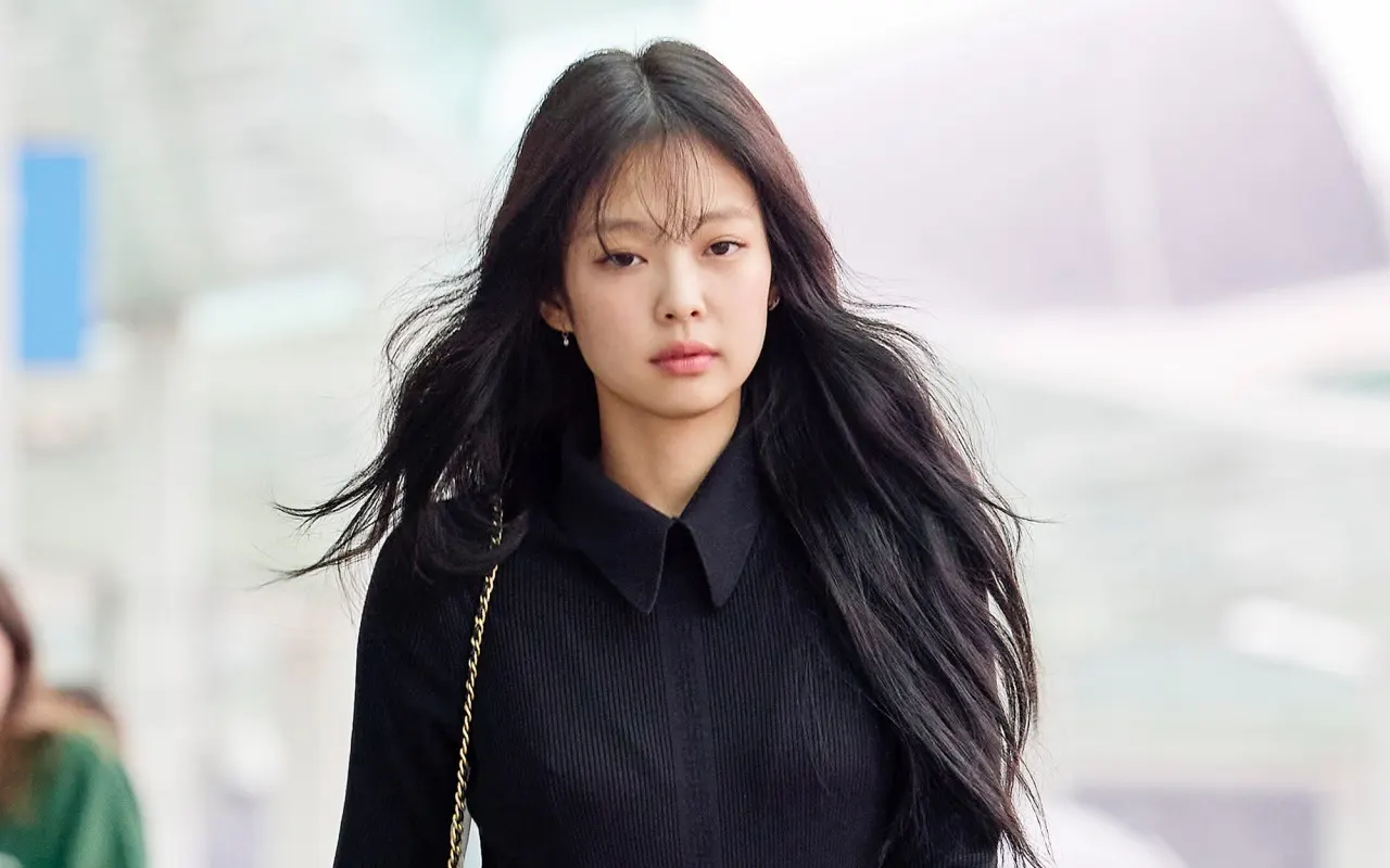 Jennie BLACKPINK Pamerkan Foto Bareng Teman Cowok