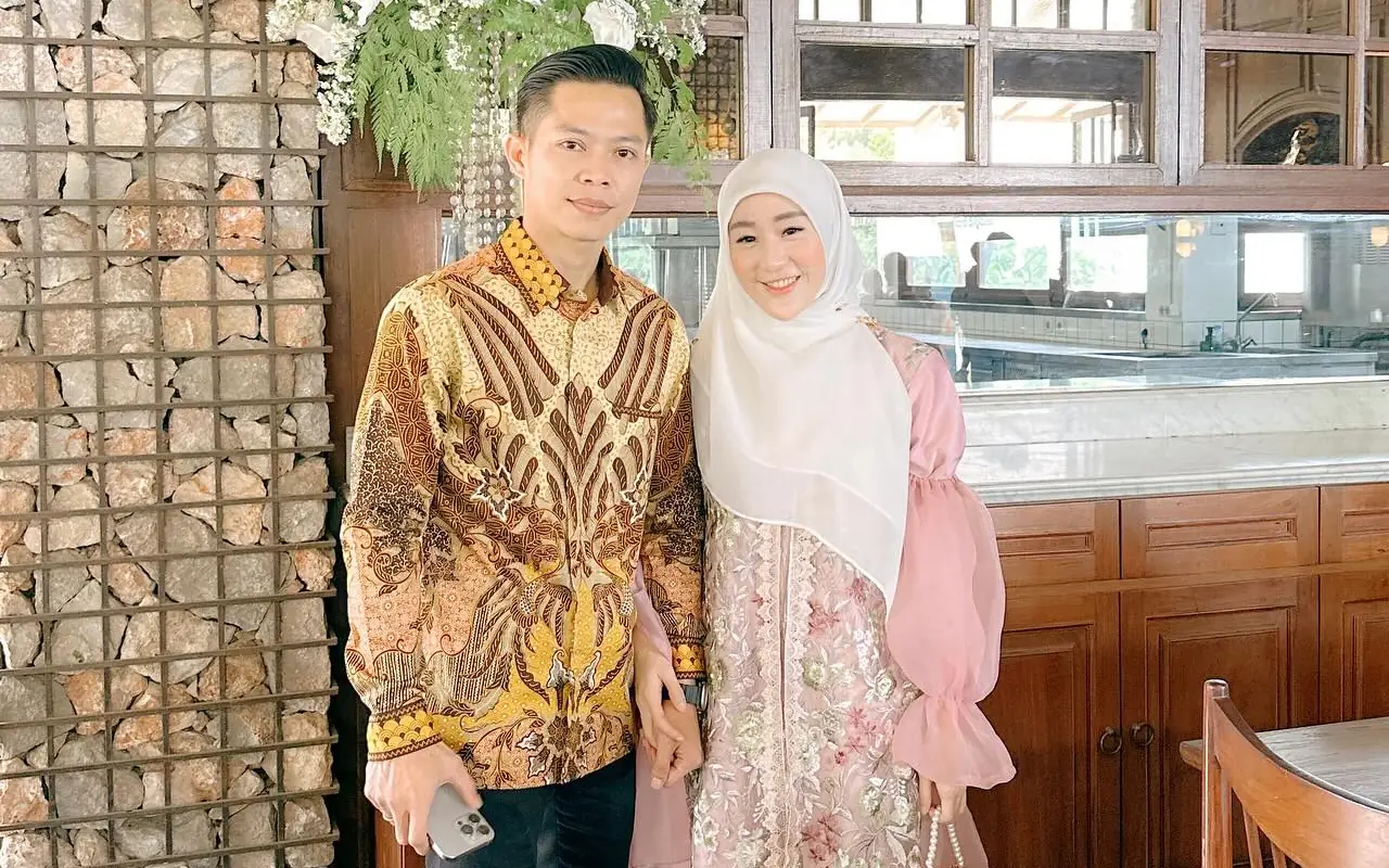 Larissa Chou Temani Ikram Rosadi Blusukan Saat Hamil Muda