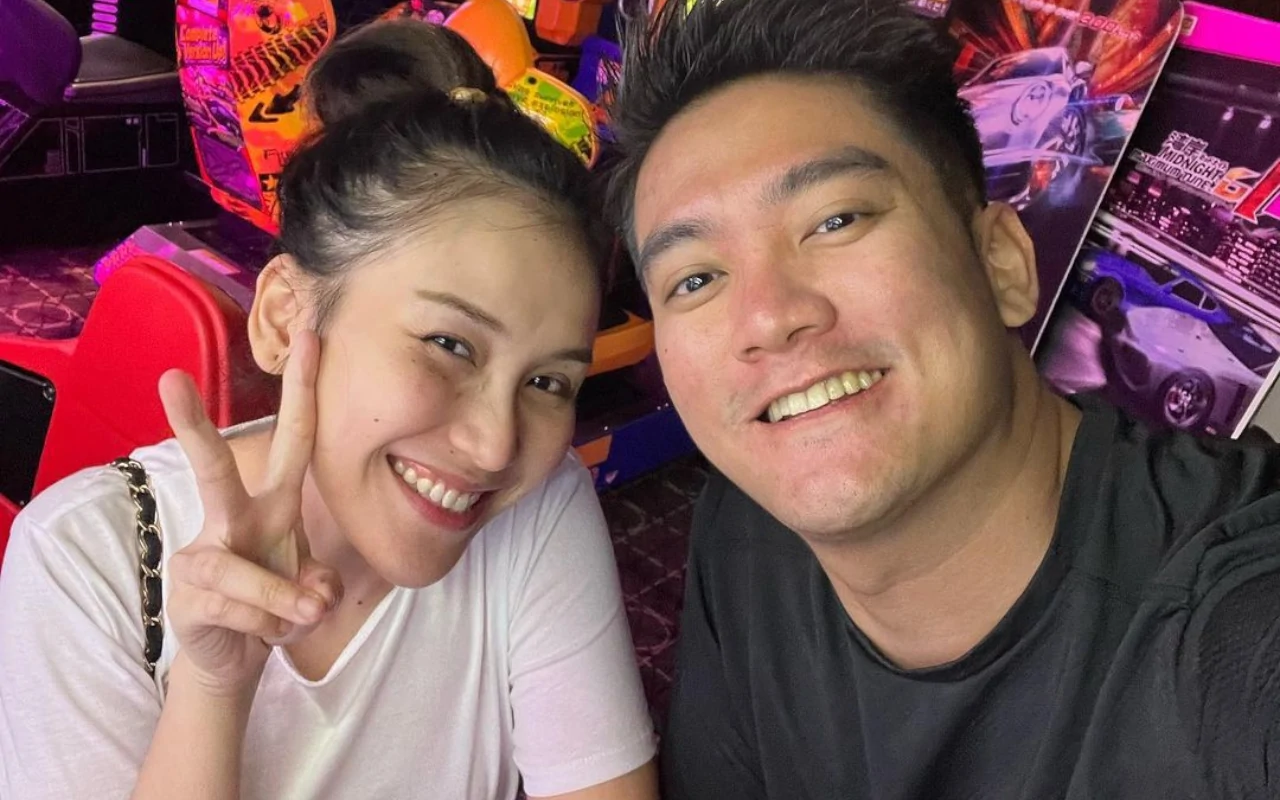 Boy William Beri Reaksi Uwu Saat Ayu Ting Ting Diduga Pasang Gembok Cinta di Korea