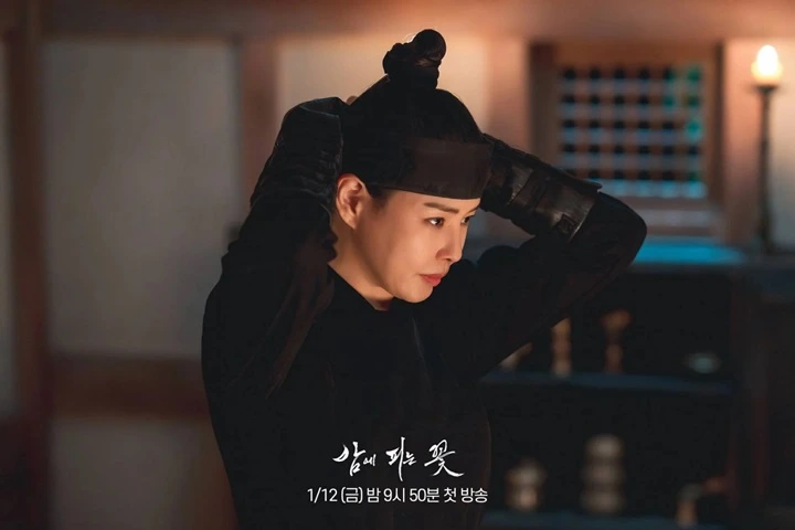 Honey Lee Ungkap Rahasia Perankan Janda Berkehidupan Ganda di \'Knight Flower\'