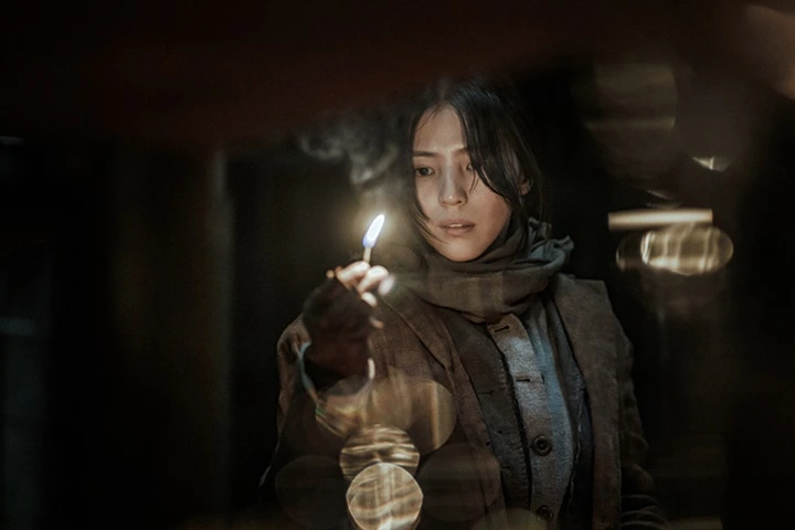 \'Gyeongseong Creature\' Review: Perjuangan Park Seo Joon dan Han So Hee di Era Penjajahan Jepang