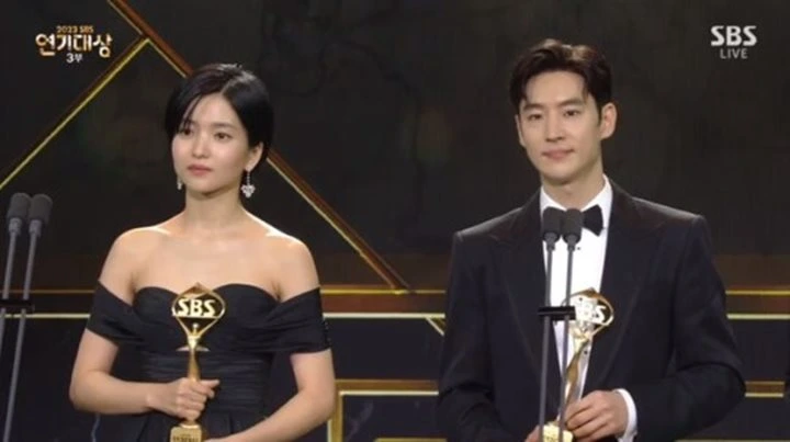 SBS Drama Awards 2023 Dikritik Media Korea Usai Bagi Daesang ke Lee Je Hoon dan Kim Tae Ri