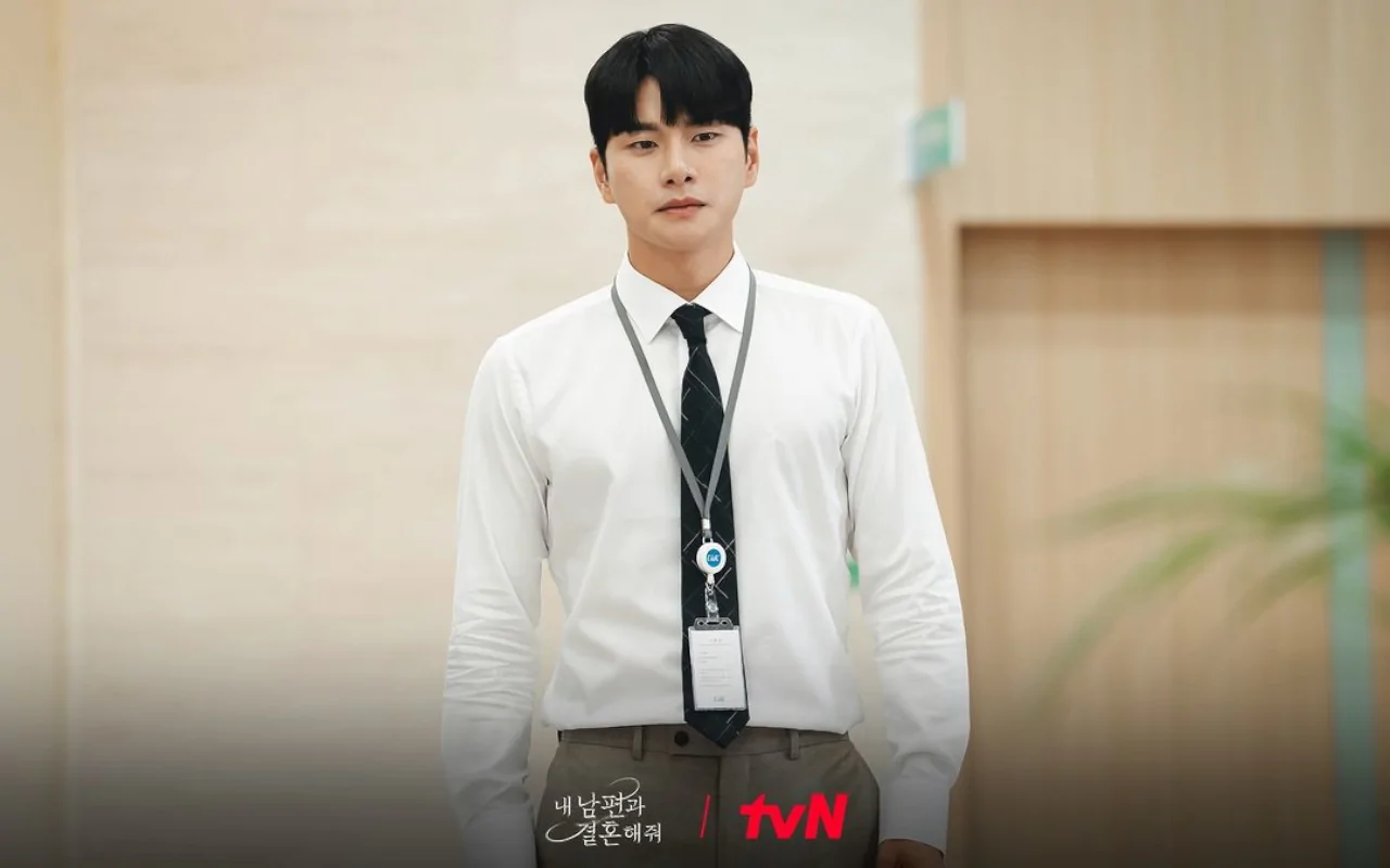 Adegan Tanpa Busana Lee Yi Kyung di 'Marry My Husband' Tuai Kritikan