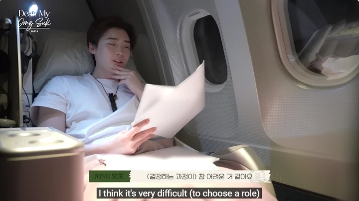 Lee Jong Suk Kesulitan Pilih Proyek Baru usai Tolak Bintangi Drama Bareng Go Min Si