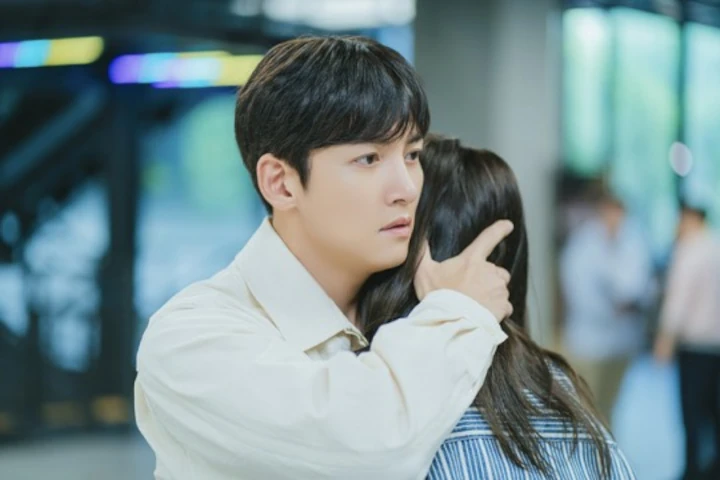 Kemampuan Akting Ji Chang Wook Disorot usai \'Welcome to Samdal-ri\' Tembus Rating 10 Persen