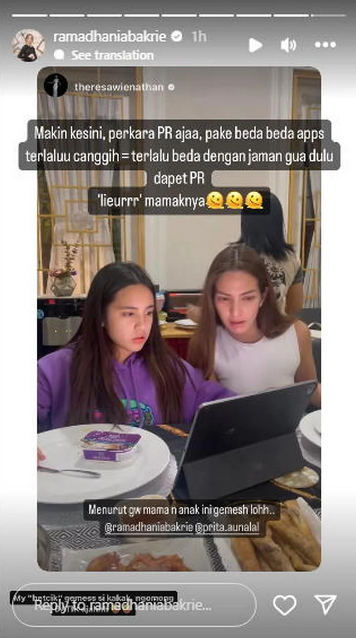 Nia Ramadhani Bantu Garap PR Anak