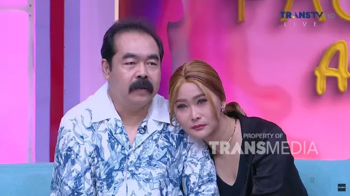 Tangis Inul Daratista Pecah usai Dikuatkan Adam Suseno Perkara Polemik Pajak Karaoke