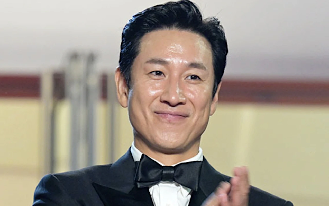 Mendiang Lee Sun Kyun Diperkirakan Kena Denda Kontrak Capai Rp118 Miliar