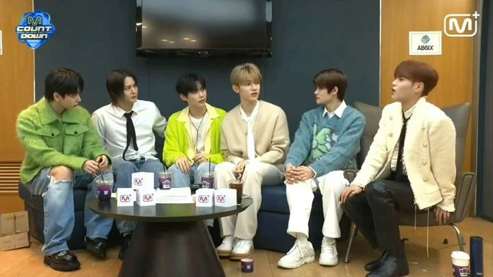Perkenalan Zhang Hao ZEROBASEONE dan Bae Jinyoung CIX Buat Daehwi AB6IX Bingung
