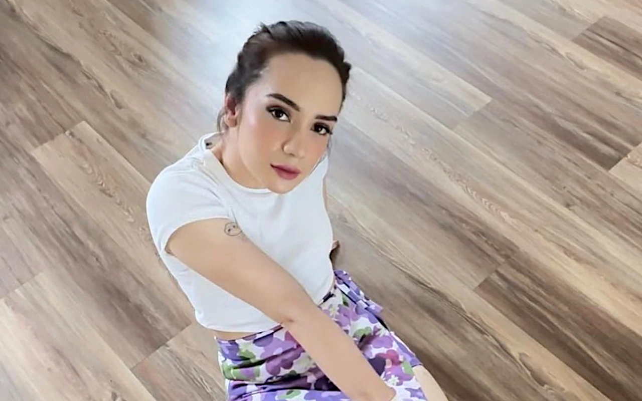 Putri Anne Cantik Manglingi Serba Pink di Tengah Rumor Sindir Amanda Manopo