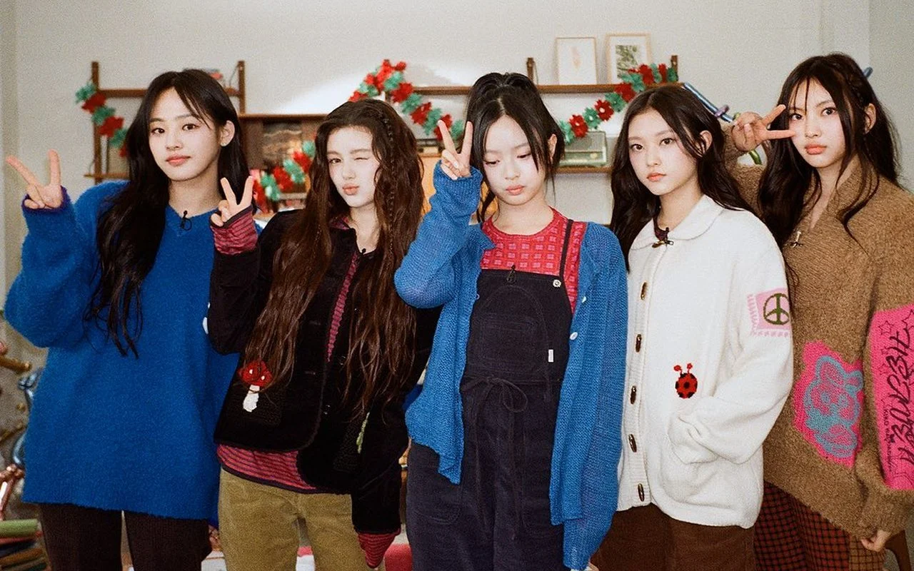 NewJeans Kompak Pakai Hanbok Rayakan Tahun Baru Imlek