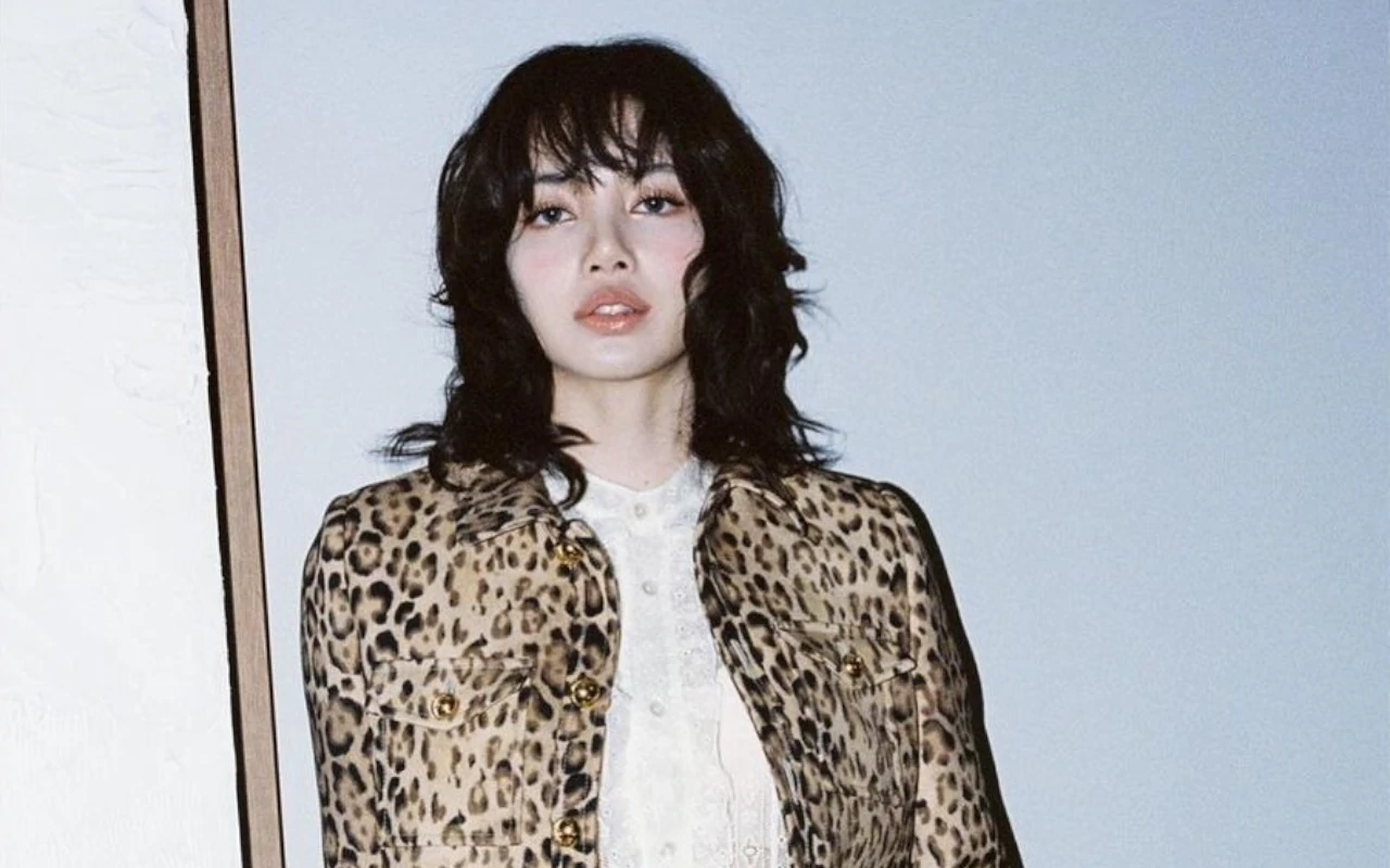 Lisa BLACKPINK Dicurigai Tambah Tato Baru yang Berhubungan dengan Agensi