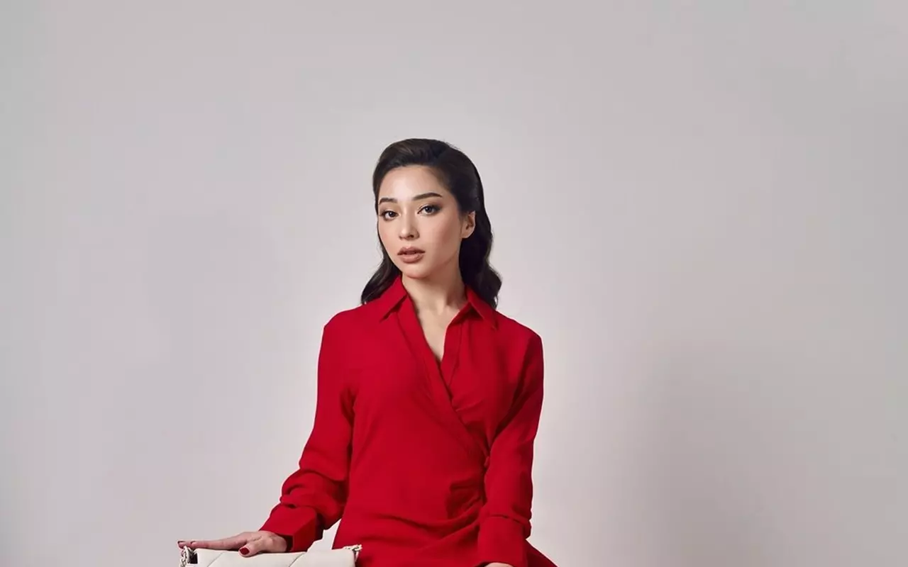 Nikita Willy Lakukan Rangkaian Rukun Umrah Sambil Gendong Sang Putra Meski Didampingi Suami