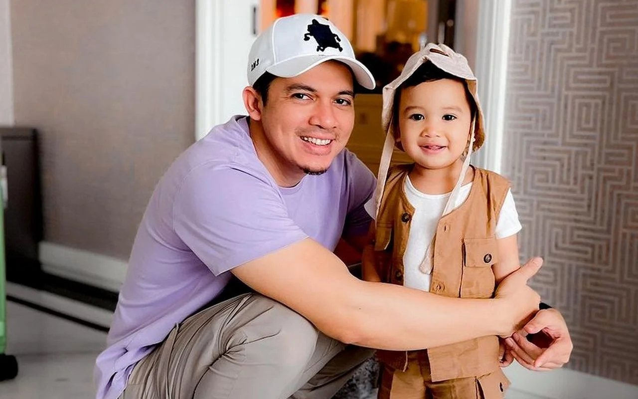 Irwansyah Terlambat Ikutan Tren 'Hi Kids' malah Bikin Gemas Fans