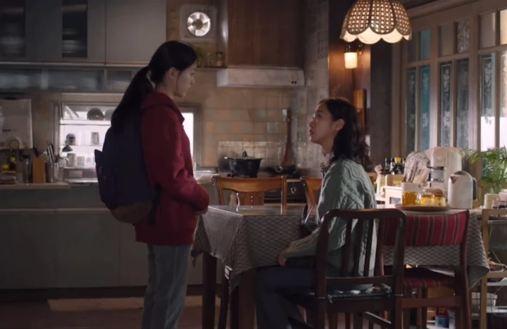 Kim Go Eun Picu Trauma Gegara Akting Realistis saat Bentak Adik di \'Little Women\'