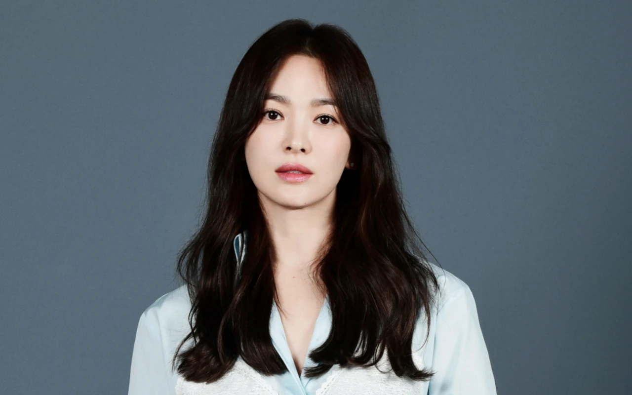 Song Hye Kyo Pamer Mulai Syuting 'Black Nuns'