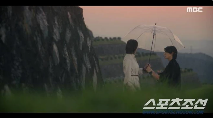 Momen Romantis Cha Eunwoo & Kim Nam Joo di \'Wonderful World\' Disorot Jurnalis Korea