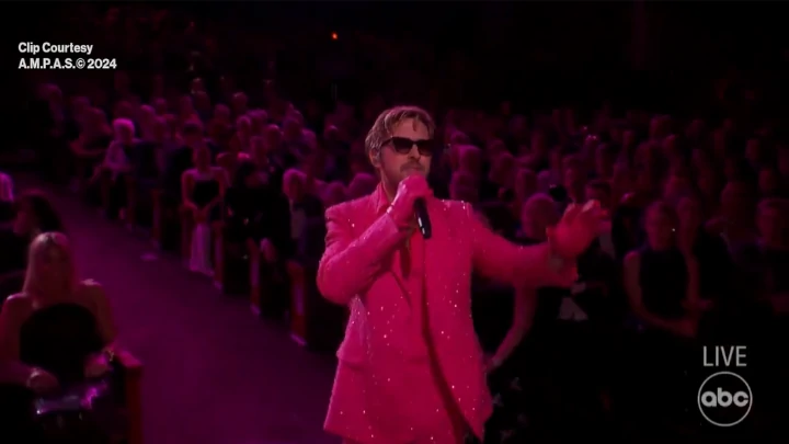 Jimin BTS Disebut Pengaruhi Aksi Panggung Ryan Gosling di Oscar 2024