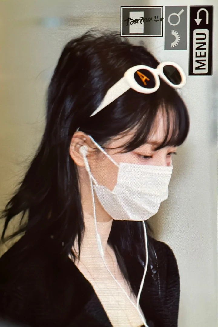 Karina aespa Tantrum Gegara Muncul dengan Rambut Acak-Acakan di Bandara