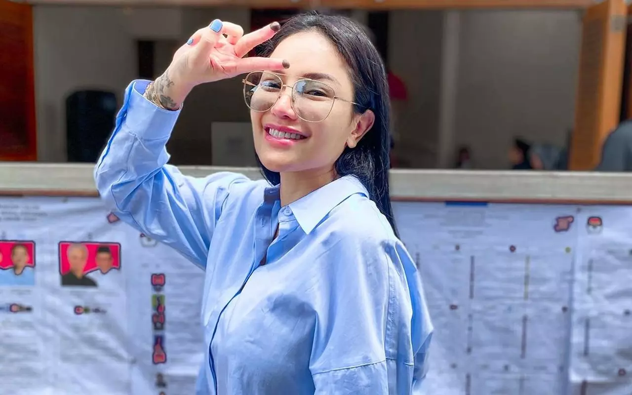 Nikita Mirzani Beri Jawaban Tak Terduga saat Ditanya Kemungkinan Lolly Datang untuk Minta Maaf
