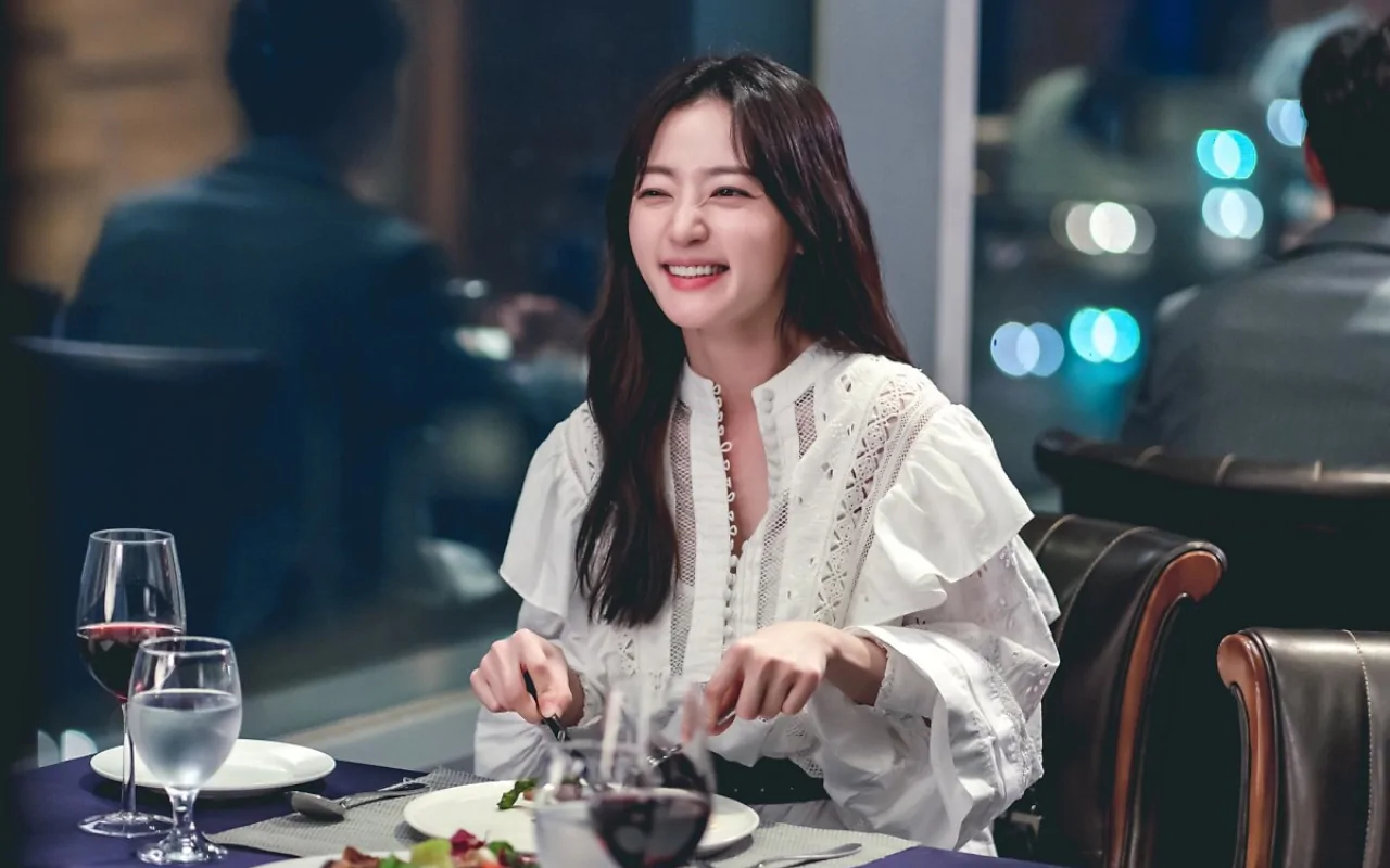 Skandal Bully Song Ha Yoon Diduga Buat Penulis Naskah 'History of Losers' Frustrasi