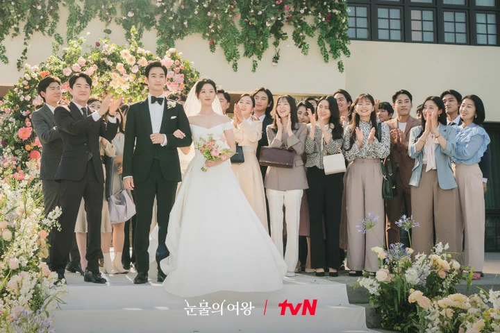 Hal Mengecewakan dari Alur \'Queen of Tears\' Dikuak Jurnalis Korea