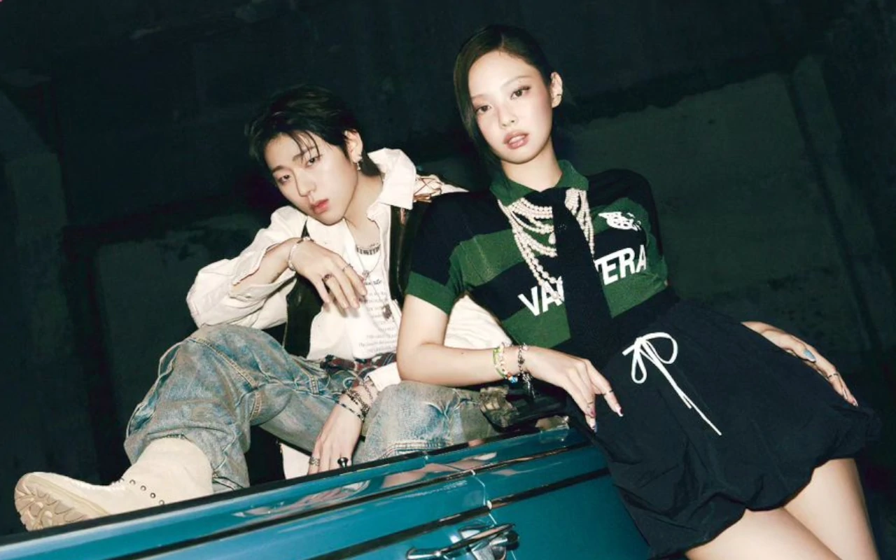 Jennie BLACKPINK Bikin Zico Gak Kedip kala Nyanyi di Atas Meja dalam MV 'SPOT'