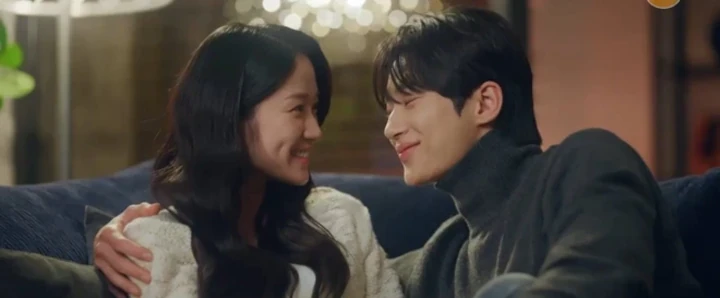 Sutradara \'Lovely Runner\' Berharap Byeon Woo Seok & Kim Hye Yoon Asli Pacaran