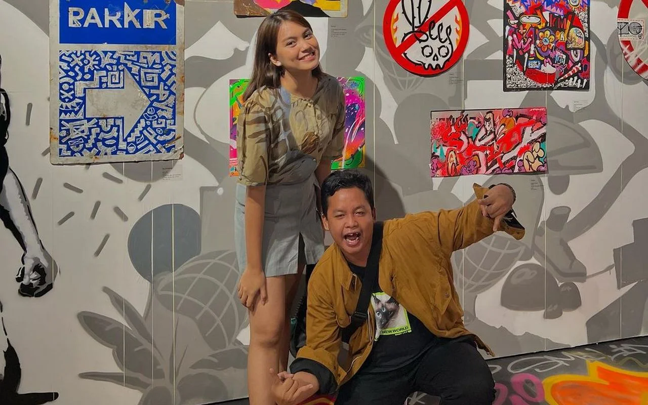Dustin Tiffani Bikin Kekasih Cantik Deg-degan saat Gelar Acara Lamaran