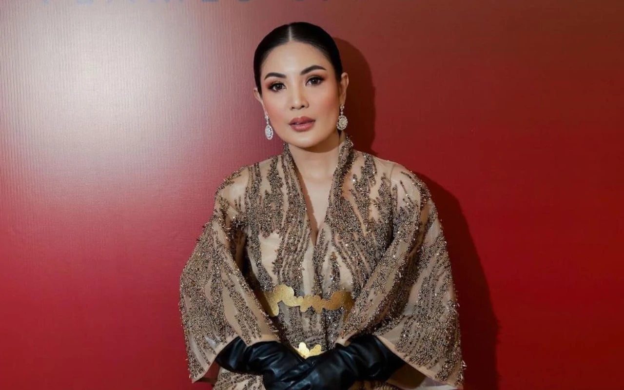 Nindy Ayunda Pamer Aura Cantik usai Klarifikasi Foto Kencan Bareng Pacar Baru di Hari Waisak