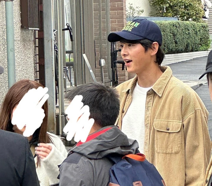 Song Joong Ki Ikut Bintangi Drama Jepang Han Hyo Joo & Shun Oguri