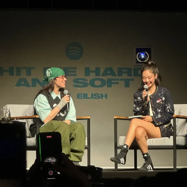 Interaksi Gemas Jennie BLACKPINK dan Billie Eilish Picu Dugaan Kolaborasi di Album Baru