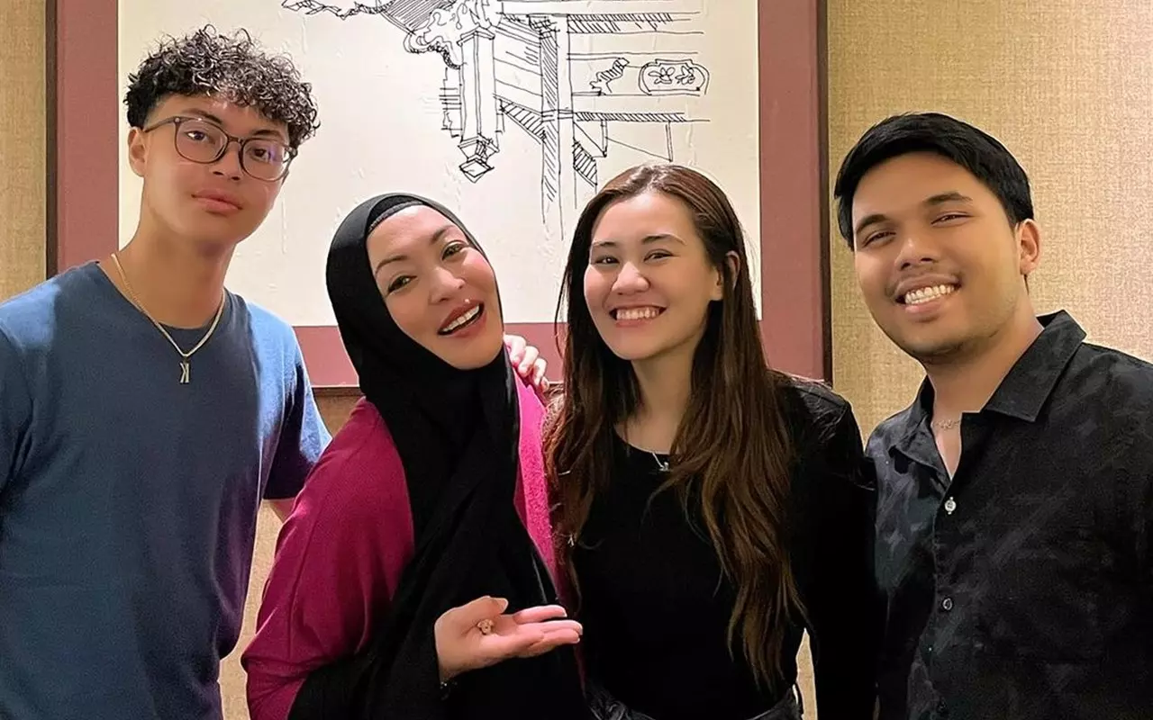 Angelina Sondakh Beri Wejangan soal Pernikahan di Tengah Bacaan Ngaji Aaliyah Terus Digunjing