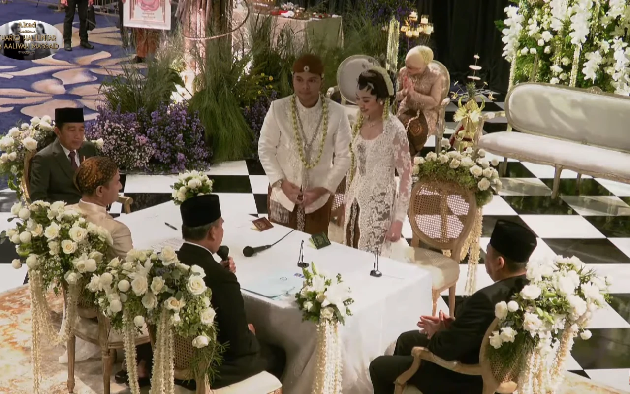 Visual Thariq Halilintar Sebagai Pengantin Disentil Kebanting dari Groomsmen