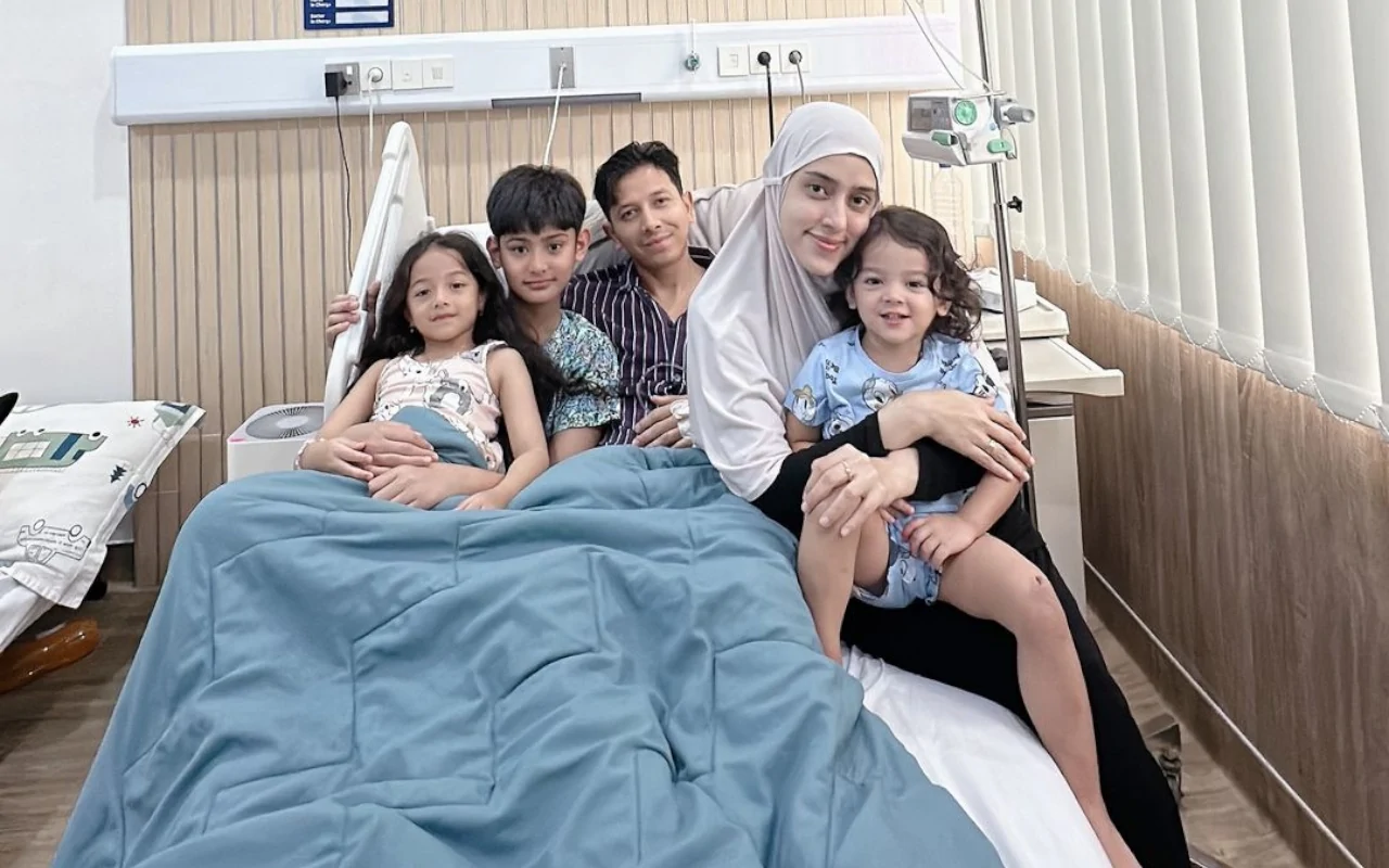 Putra Fairuz Nangis saat Shalawat Demi Kesembuhan Sonny Septian sang Ayah Sambung