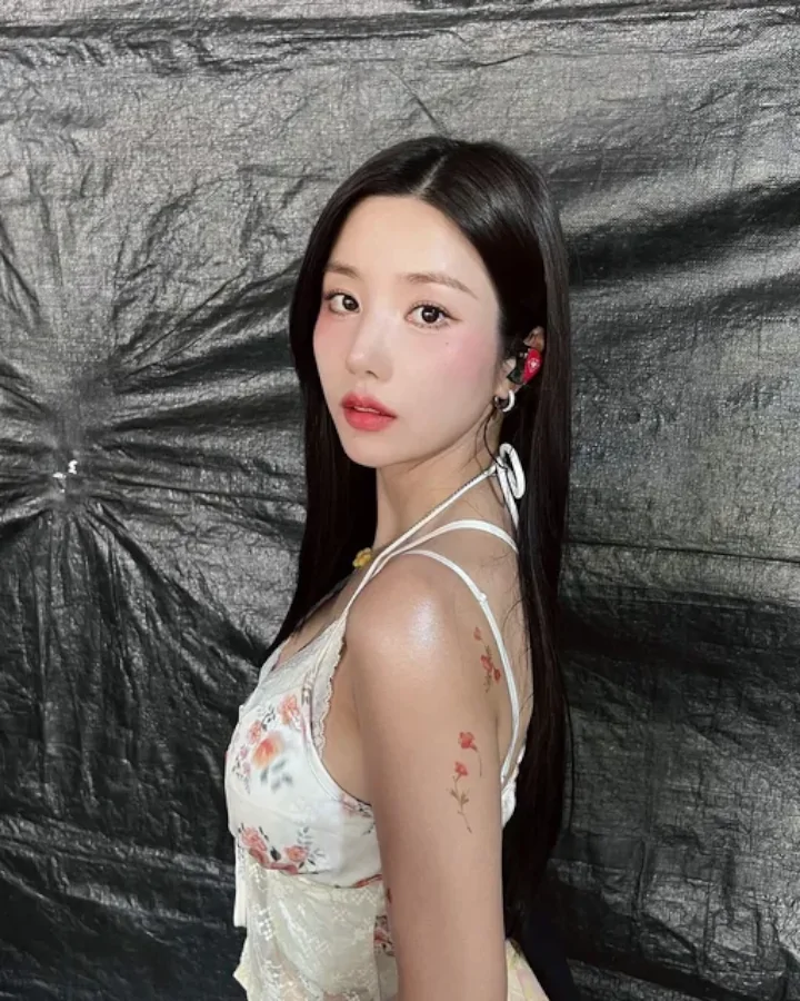 Kwon Eunbi Dewi Waterbomb Pamer Tato Baru di Lokasi Tak TerdugaKwon Eunbi Dewi Waterbomb Pamer Tato Baru di Lokasi Tak TerdugaKwon Eunbi Dewi Waterbomb Pamer Tato Baru di Lokasi Tak Terduga