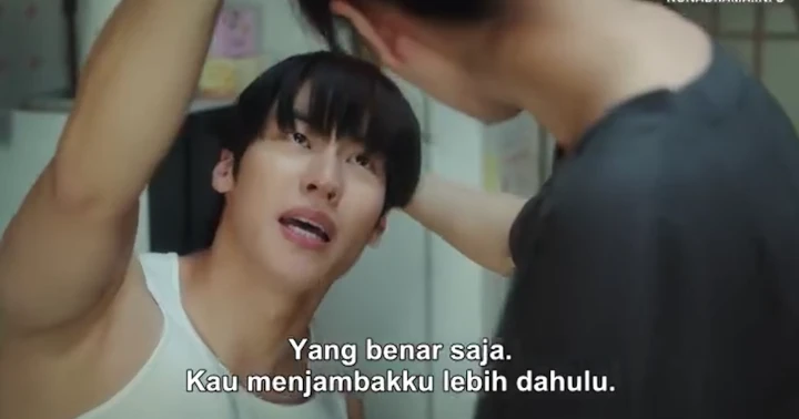 Penampakan Lee Seung Hyub N.Flying Pamer Otot di \'Love Next Door\' Picu Respons Panas