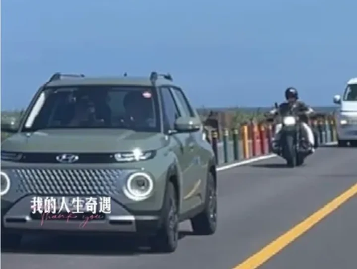 Potret Jungkook BTS Keciduk Nyetir Motor Disebar Fans Tiongkok