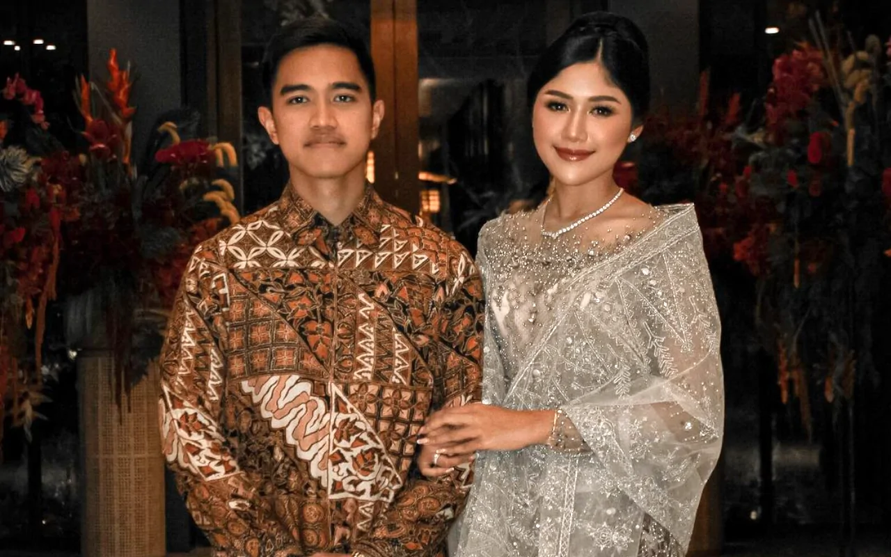 Erina Gudono Istri Kaesang Pangarep Diduga Bereaksi kala Curhatan Suami soal Bau Viral