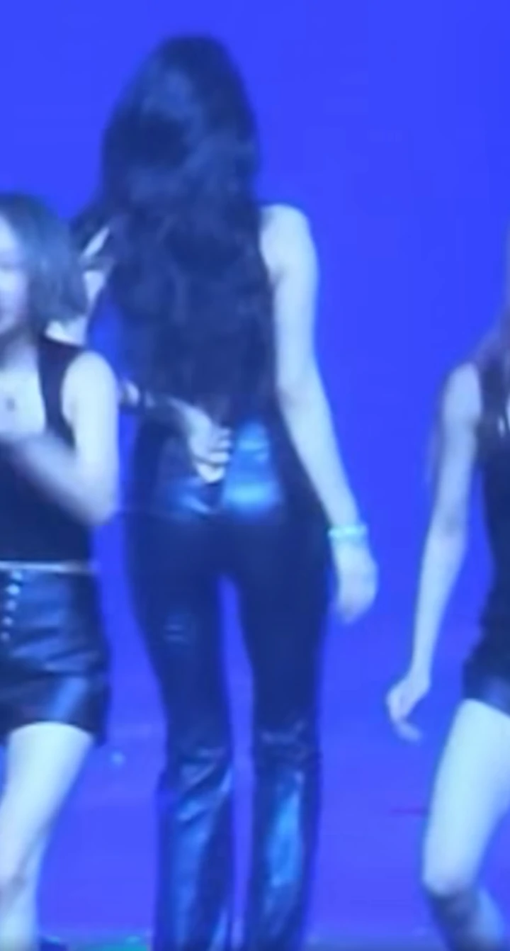 Ahn Yujin IVE Alami Wardrobe Malfunction Serius saat Tampil di Jakarta