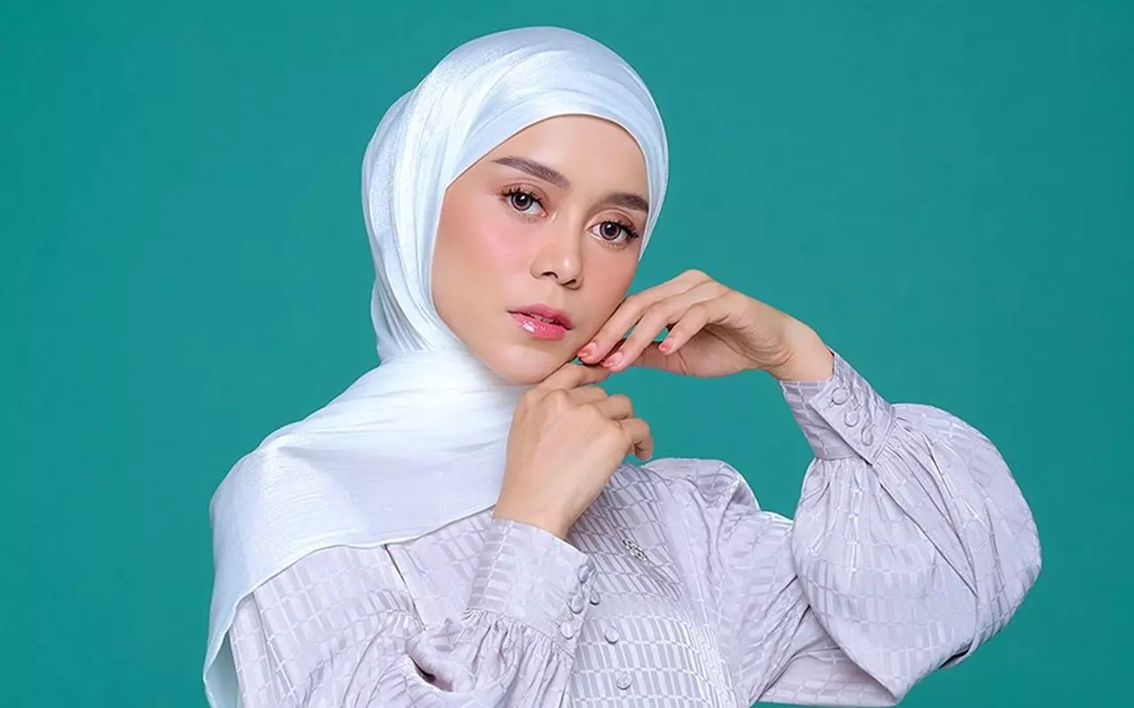 Lesti Kejora Senyum Semringah Akhirnya Menyandang Gelar Sarjana