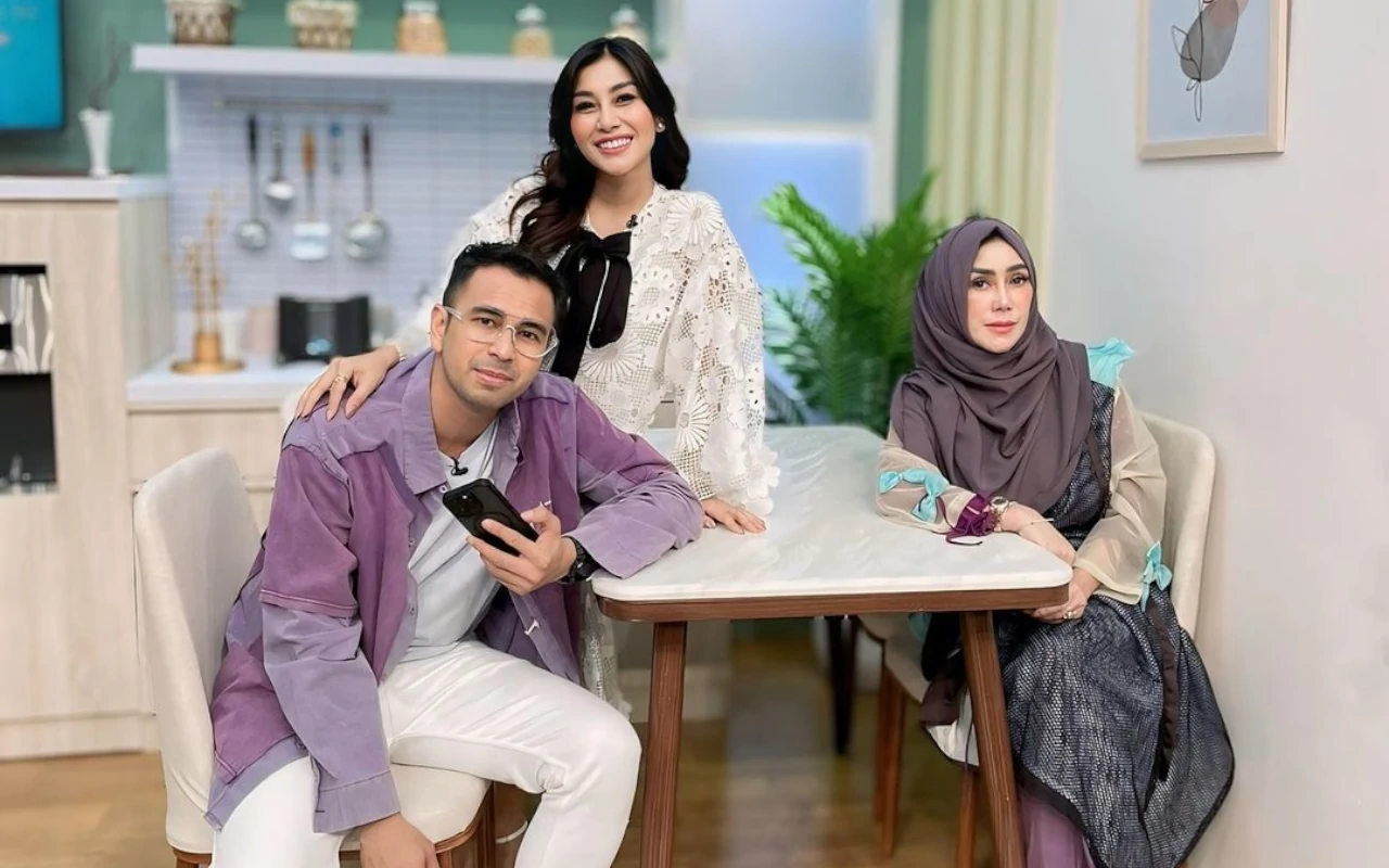 Foto Jadul Ibu Raffi Ahmad Ala Barbie Hidup Bikin Terpukau