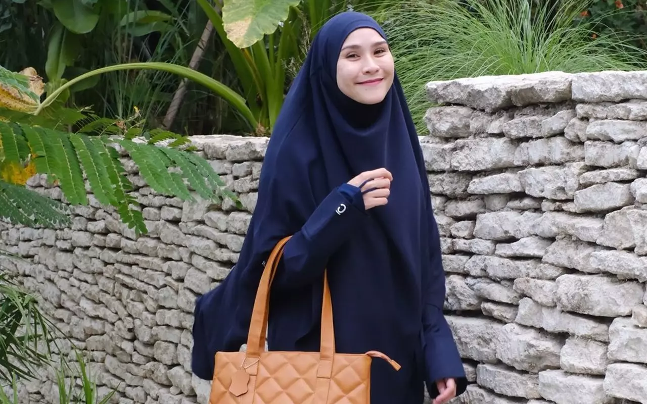 Zaskia Mecca Jawab Rasa Penasaran Netizen Terkait Daerah Terlarang di Arab