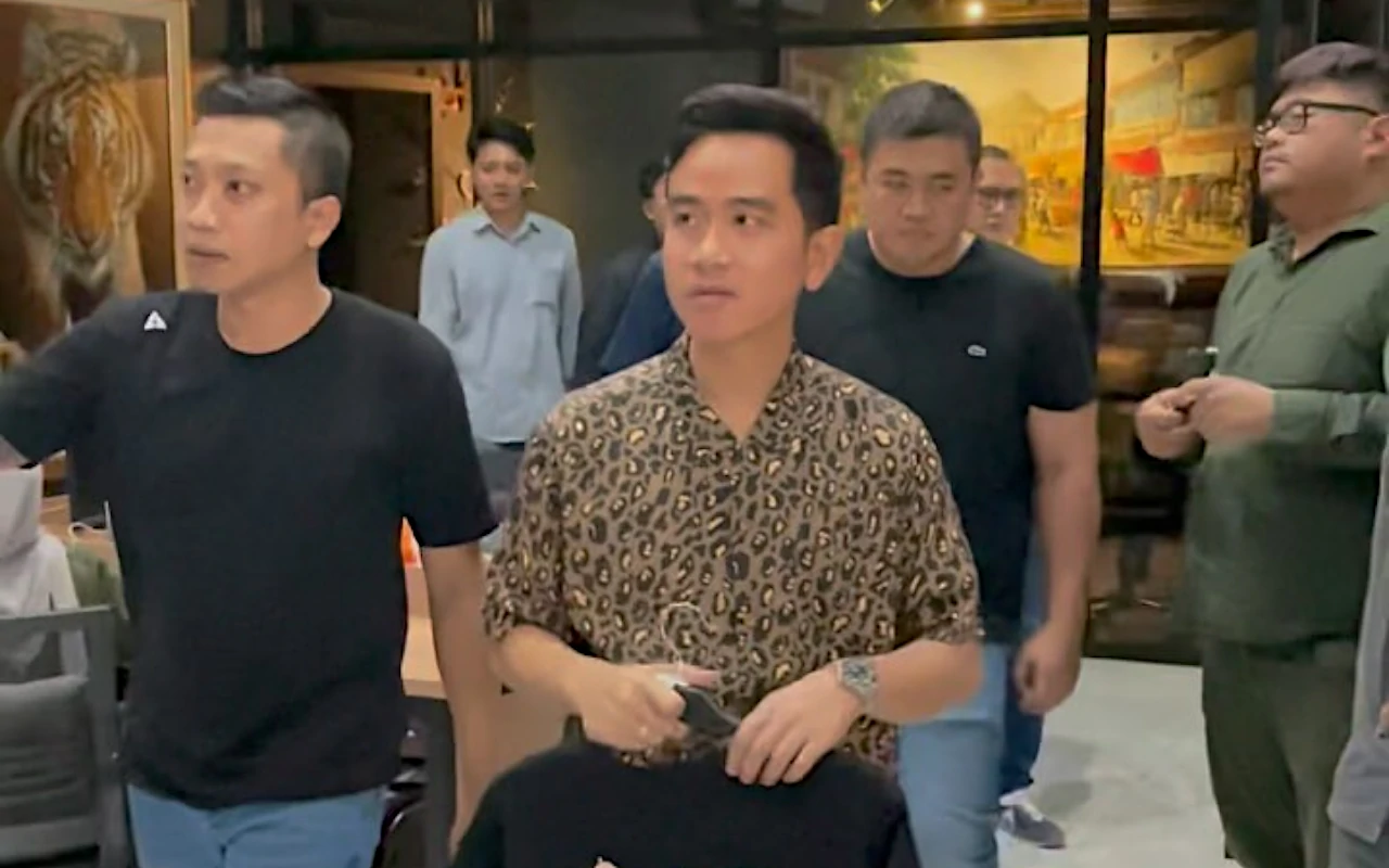 Jejak Digital Ayah Gibran Rakabuming Diduga Mention Akun Asli Putranya bak Plot Twist Isu Fufufafa