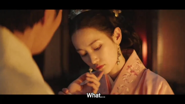 Adegan Jeon Jong Seo Obati Luka Pangeran di \'Queen Woo\' Dianggap Erotis
