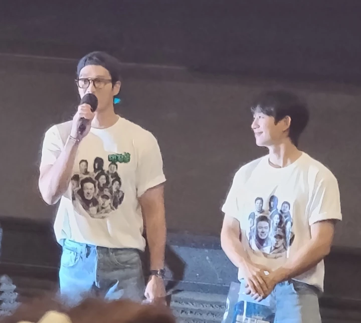 Beda Tinggi Jung Hae In & Ahn Bo Hyun saat 1 Frame Promosi Film Buat Salfok