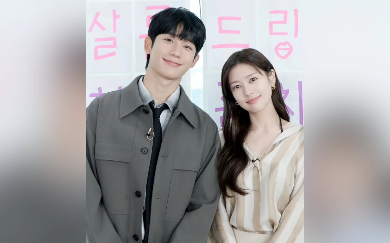 Jung Hae In Klarifikasi usai Sikap Manis Dibongkar Jung So Min